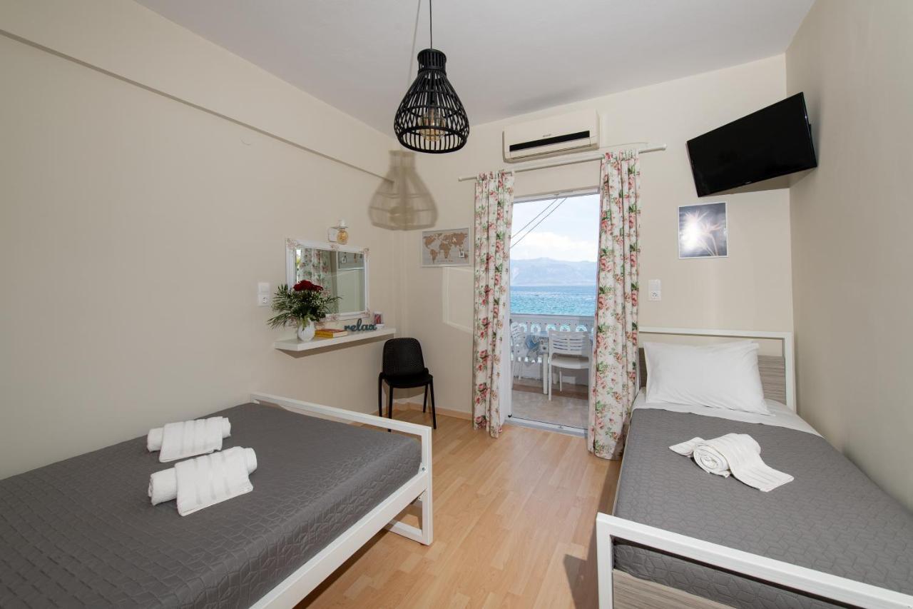 Moukas Seaside Apartments Romantico Selianitika Exterior photo
